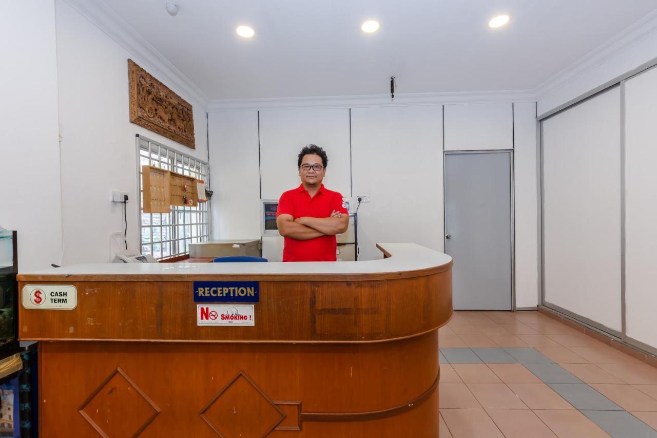 Oyo 1090 Hollitel Hotel Melaka Eksteriør billede