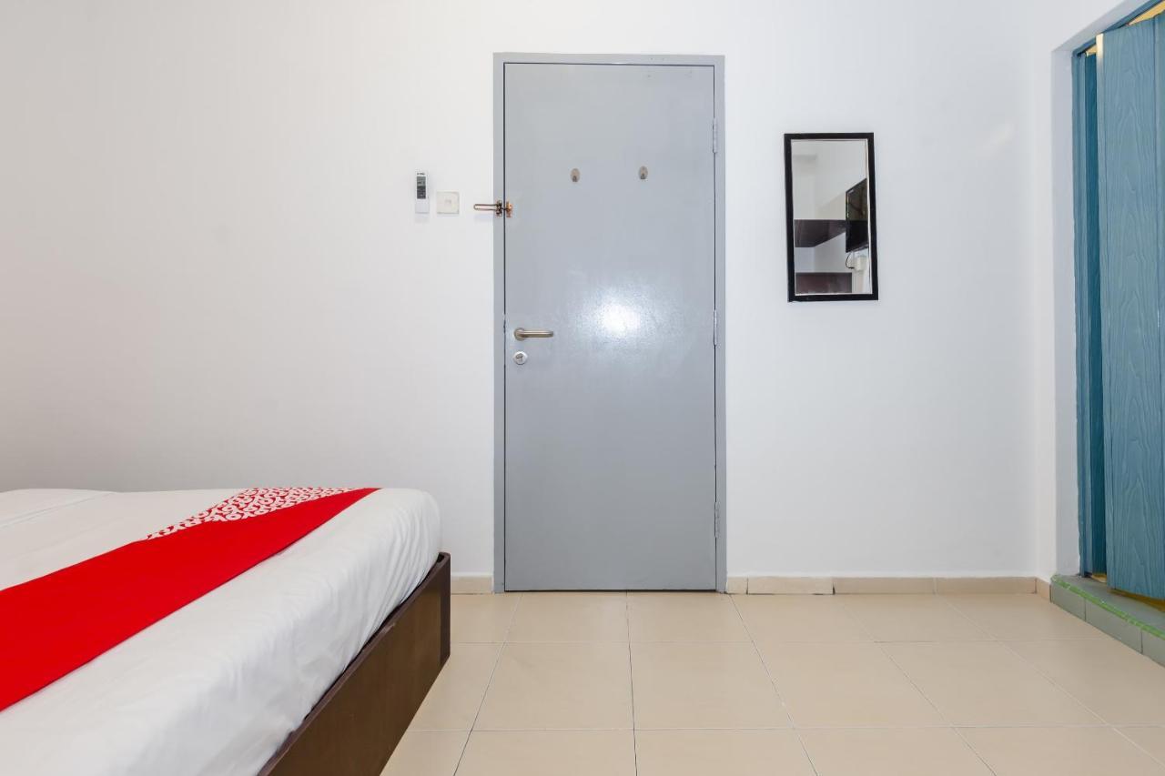 Oyo 1090 Hollitel Hotel Melaka Eksteriør billede