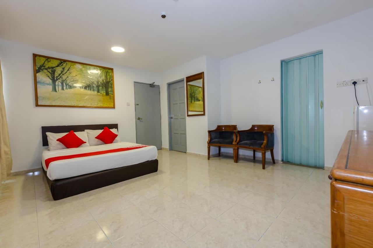 Oyo 1090 Hollitel Hotel Melaka Eksteriør billede
