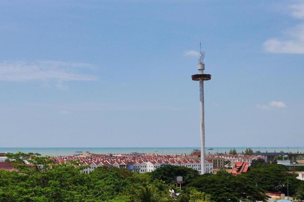 Oyo 1090 Hollitel Hotel Melaka Eksteriør billede