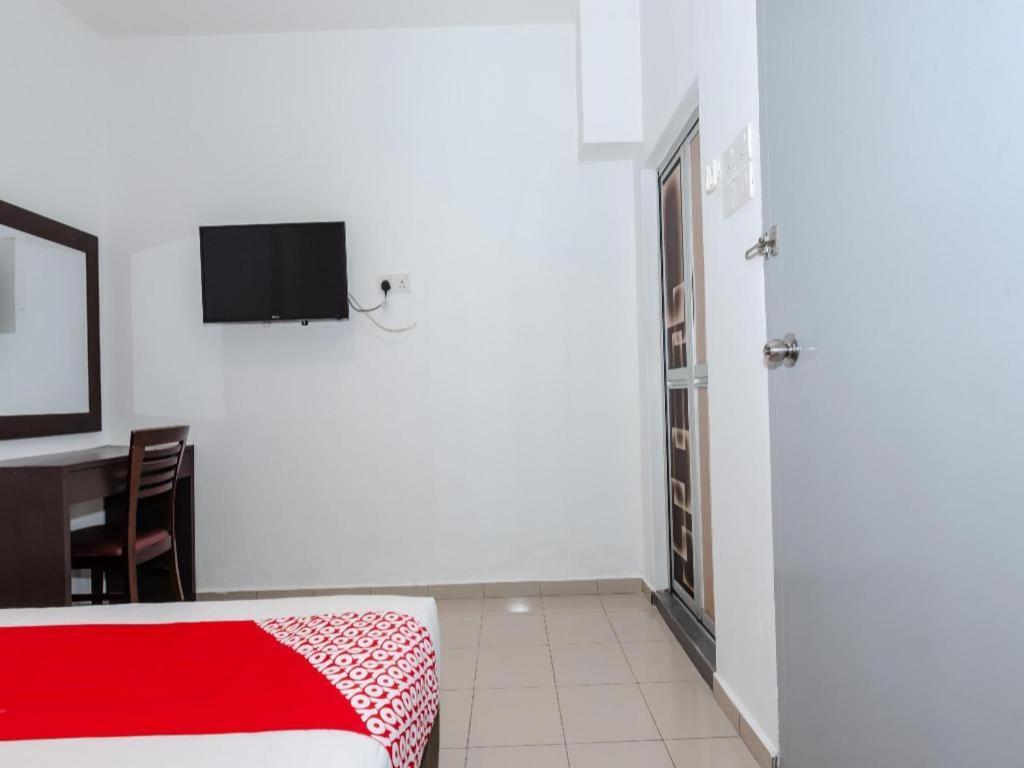 Oyo 1090 Hollitel Hotel Melaka Eksteriør billede