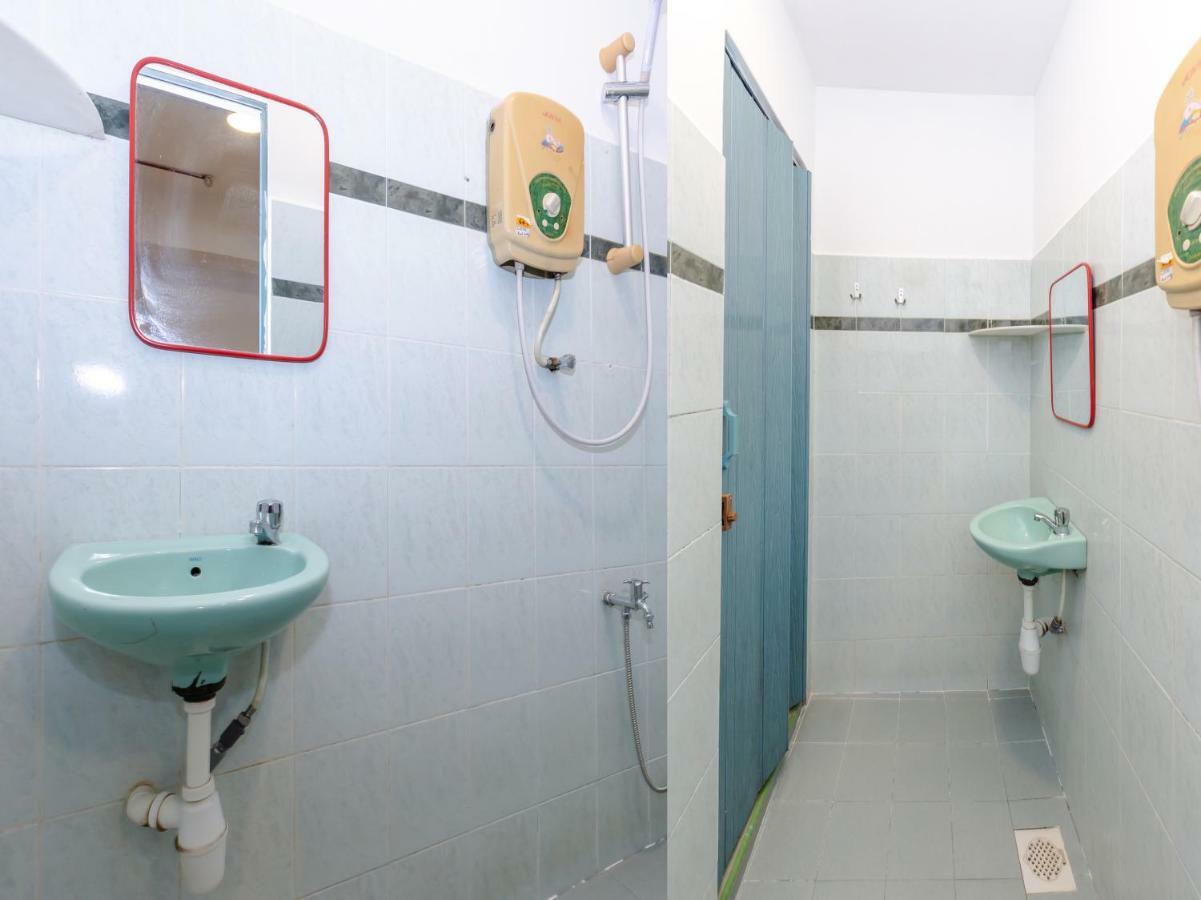 Oyo 1090 Hollitel Hotel Melaka Eksteriør billede